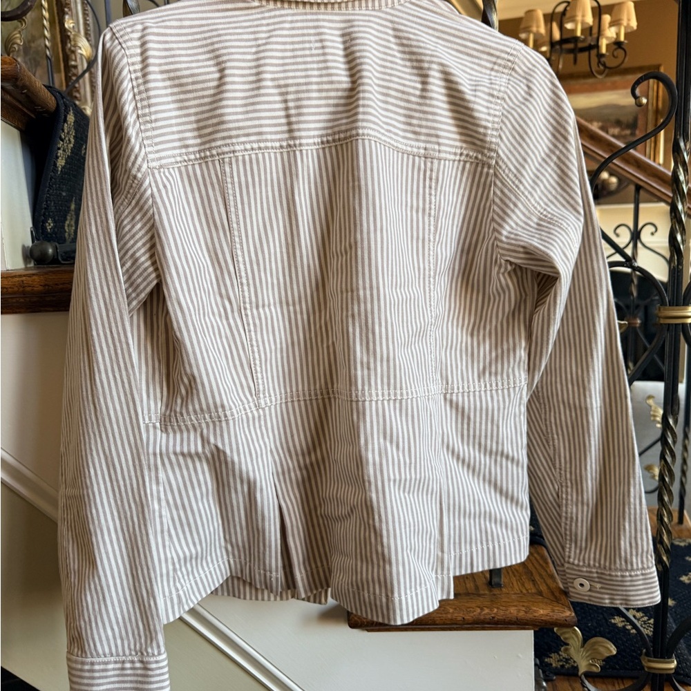 Jjill NWT Cappucbrly lightweight jacket. Size S metal buttons. Pockets. Striped - Picture 6 of 10